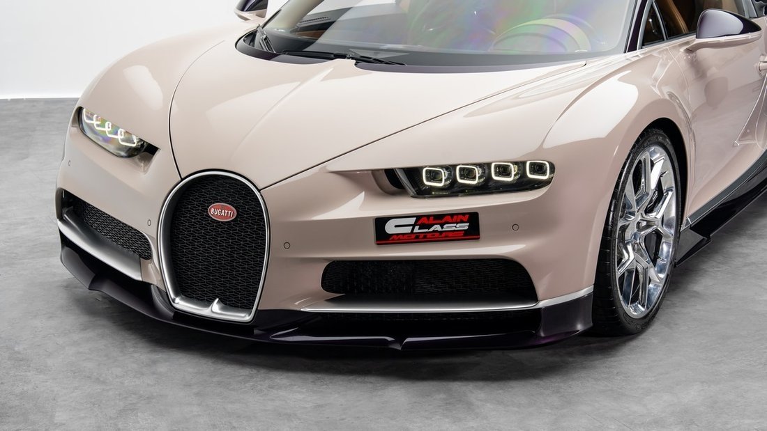 Coupe in Dubai, United Arab Emirates 5 - 18665929