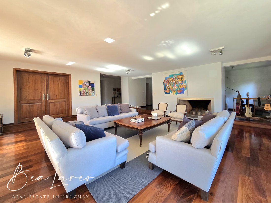 Apartment in Montevideo, Departamento de Montevideo, Uruguay 5 - 18668485