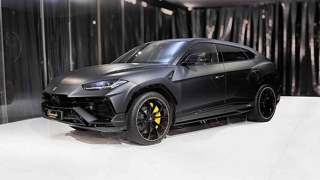 Suv in Dubai, United Arab Emirates 3 - 18672972