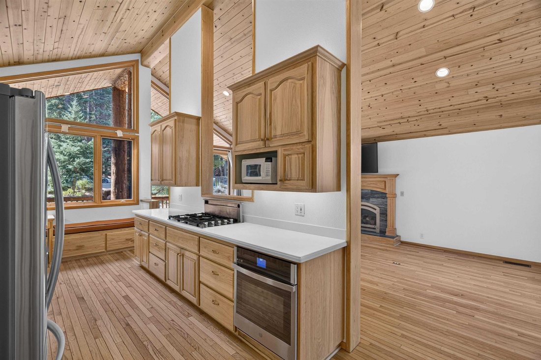 House in Truckee, California, United States 5 - 18672975