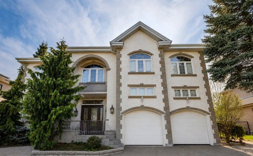 Maison à Kirkland, Québec, Canada 1