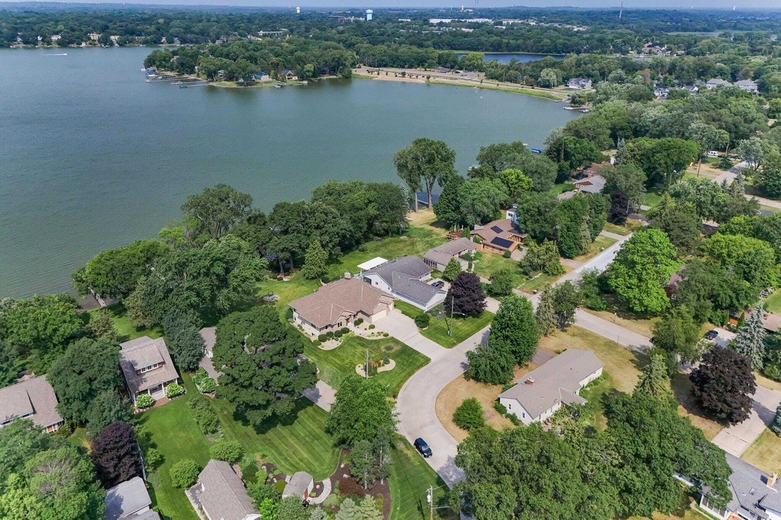 House in Arden Hills, Minnesota, United States 2 - 18672974