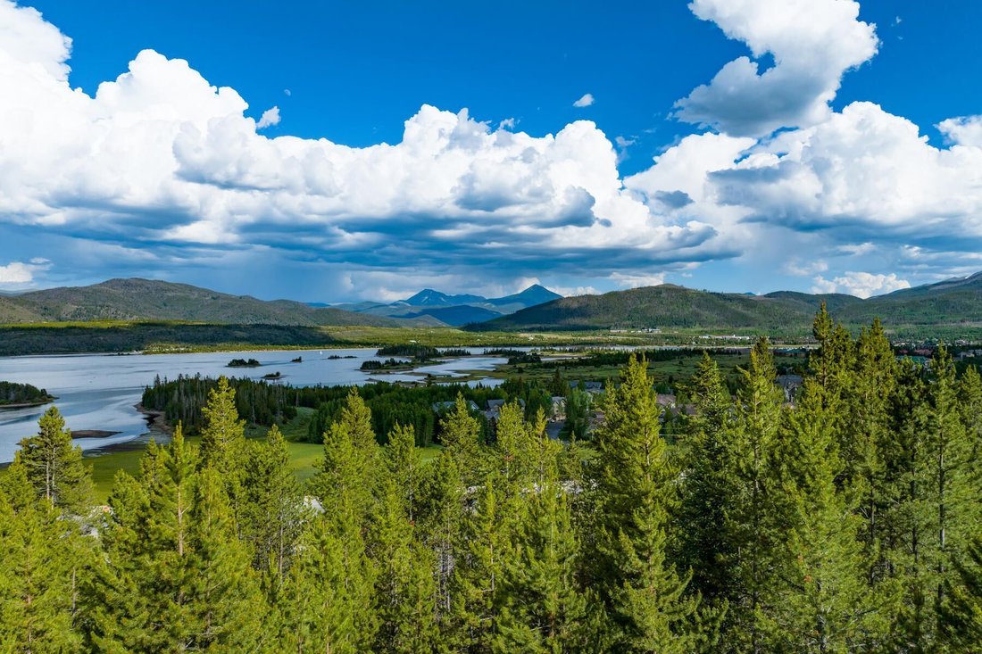 Frisco, Colorado, United States 4 - 18673046