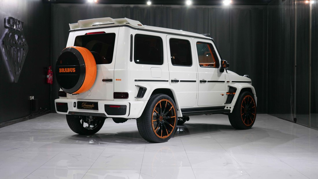 Suv in Dubai, United Arab Emirates 5 - 18672996