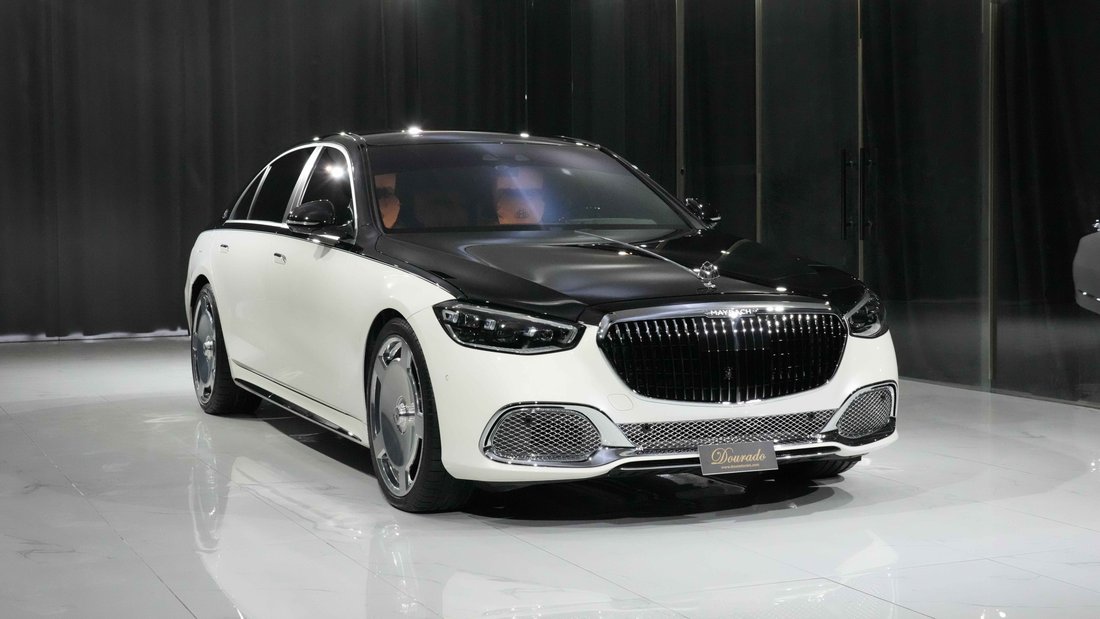 Sedan in Dubai, United Arab Emirates 1 - 18672985