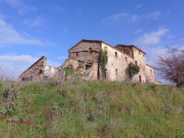 Estate in Volterra, Tuscany, Italy 1 - 18673442