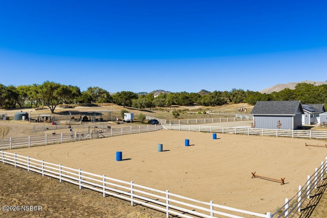 Casa en Arroyo Grande, California, Estados Unidos 4 - 18673077