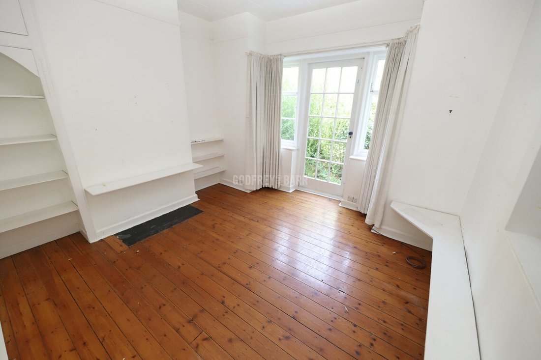 House in Charing Cross, Westminster, England 3 - 16777026