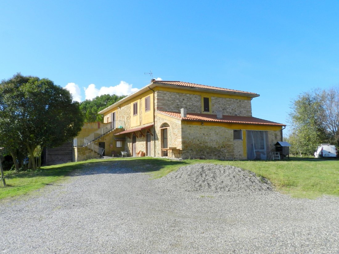 Country House in Montecatini Val di Cecina, Tuscany, Italy 4 - 18673405