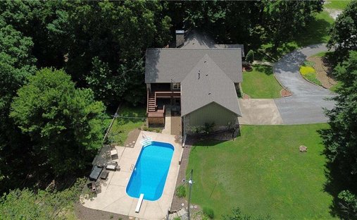 House in Decatur, Arkansas, United States 1