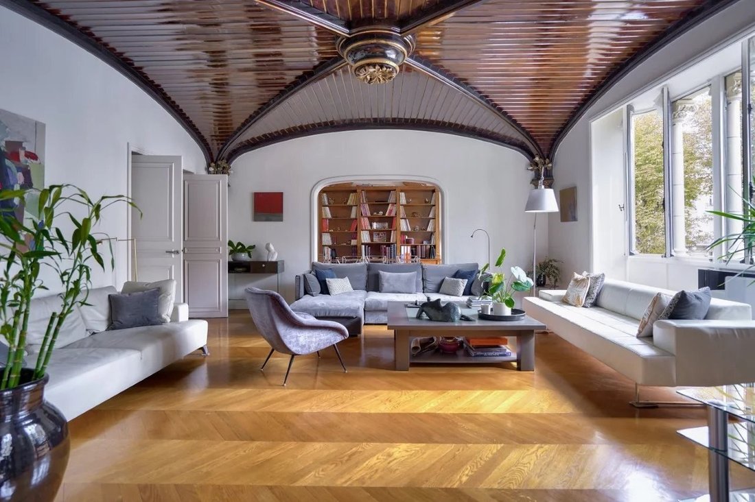 Apartment in Bois de Boulogne, Paris 16e Arrondissement, Paris 2 - 18673325