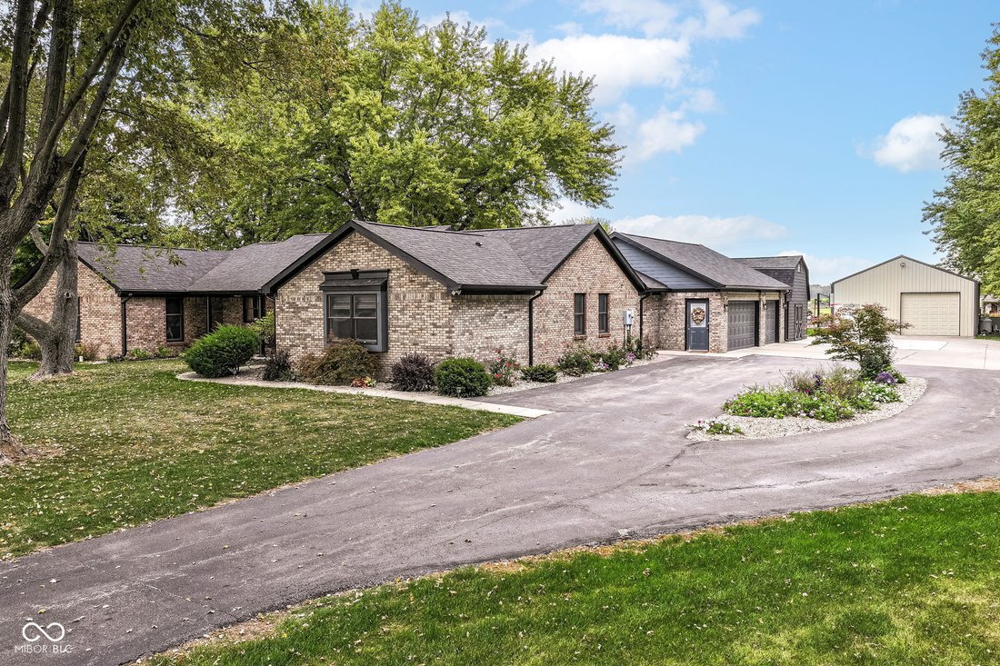 House in Brownsburg, Indiana, United States 1 - 18673227
