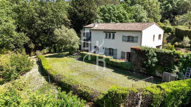 Estate in Mougins, Provence-Alpes-Côte d'Azur, France 1 - 18008576