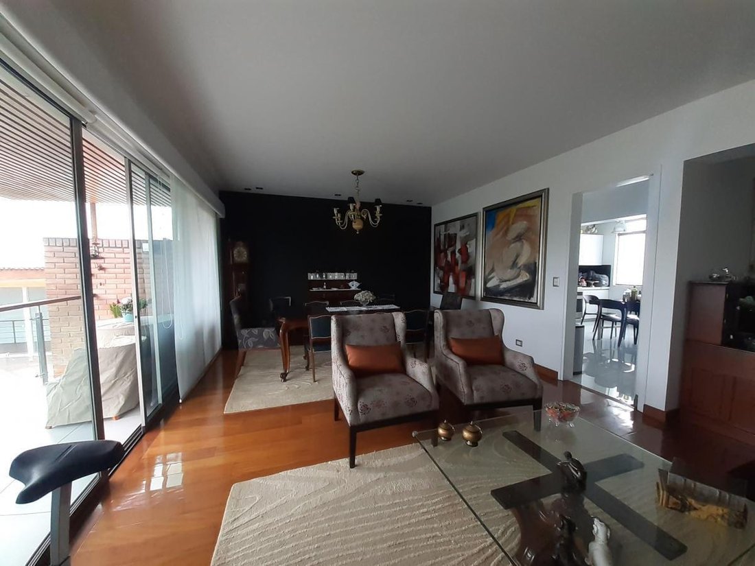 Apartment in Lima, Belarus 1 - 18673836
