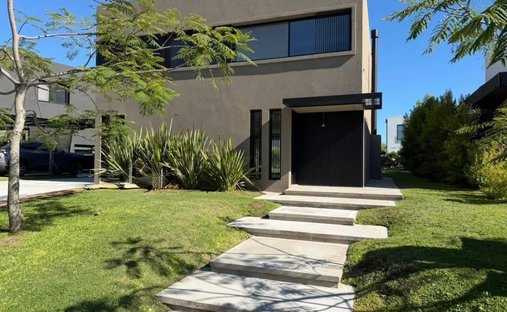 Casa en Tigre, Provincia de Buenos Aires, Argentina 1