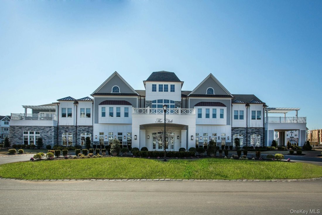 Condo in Plainview, New York, United States 3 - 18673532