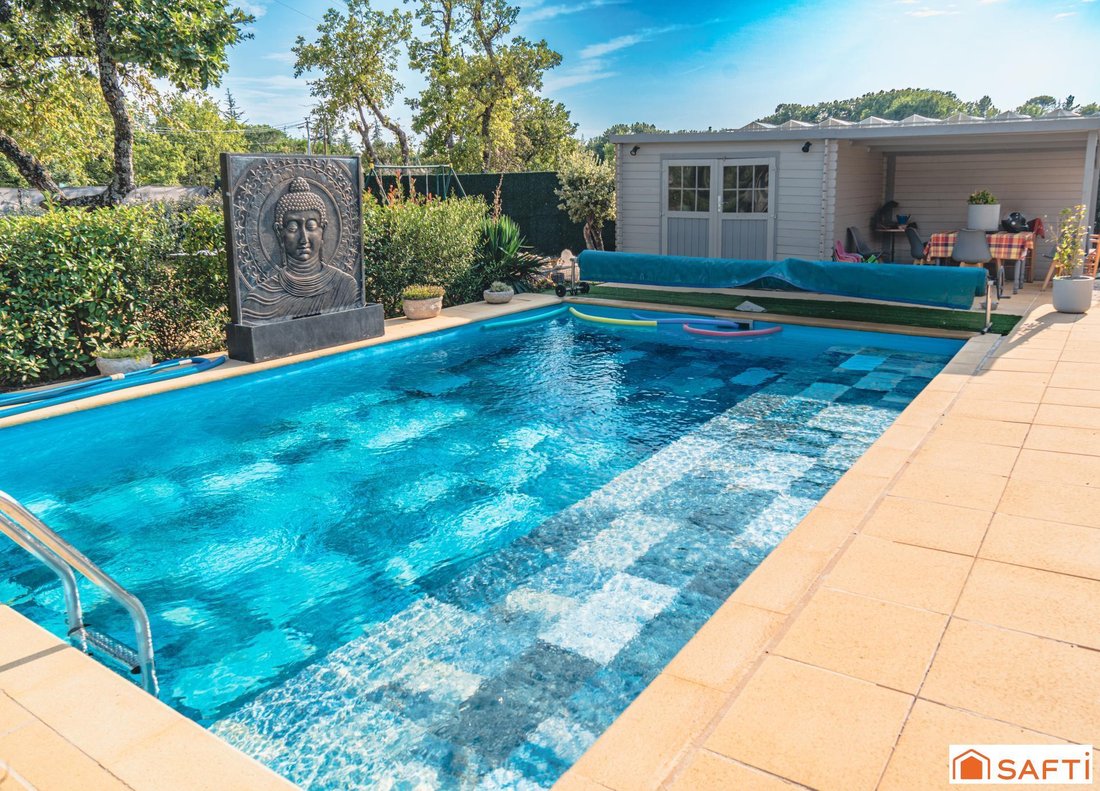 House in Saint-Saturnin-lès-Apt, Provence-Alpes-Côte d'Azur, France 1 - 16032115