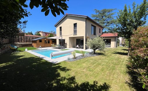 House in Charbonnieres-les-Bains, Auvergne-Rhône-Alpes, France 1