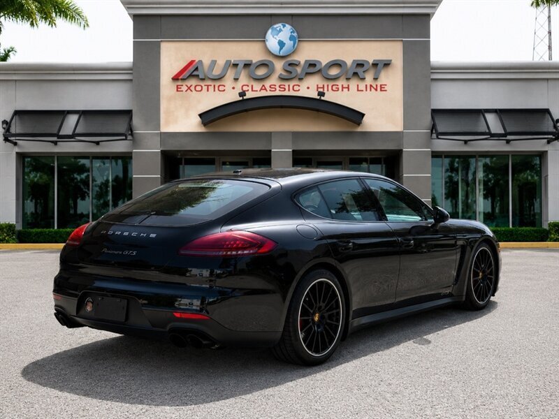 Sedan in Boca Raton, FL, United States 4 - 18425144