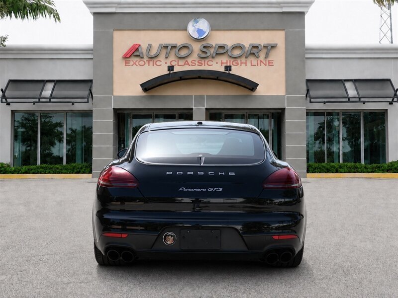 Sedan in Boca Raton, FL, United States 3 - 18425144