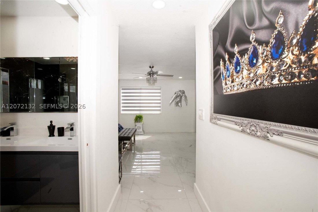 House in Miami, Florida, United States 5 - 18673931