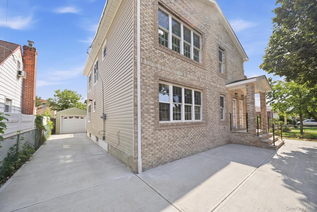 House in New York, New York, United States 2 - 18439306