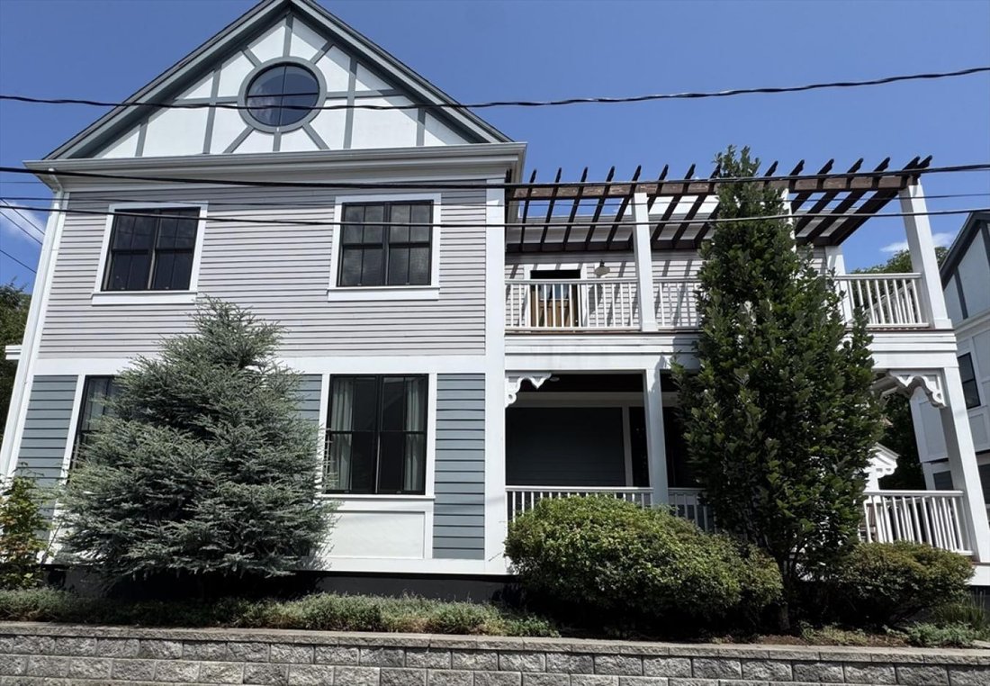 House in Somerville, Massachusetts, United States 2 - 18673763