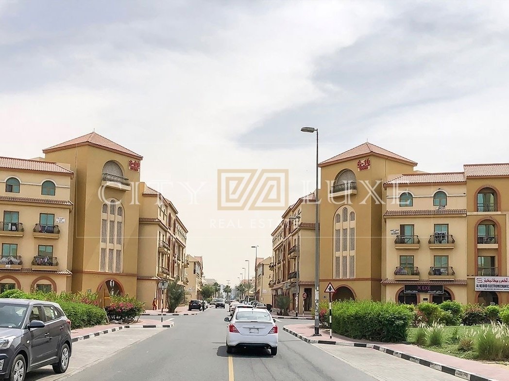 Dubai, Andorra 2 - 18673775