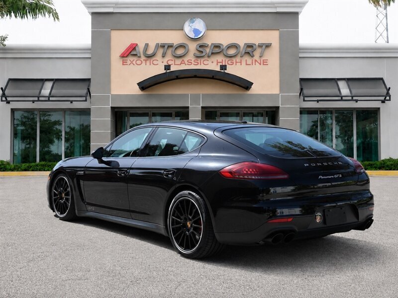 Sedan in Boca Raton, FL, United States 2 - 18425144