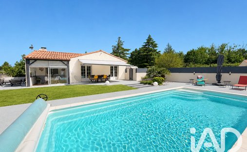 Casa a Grosbreuil, Paesi della Loira, Francia 1