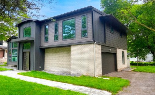 House in Baie-D'Urfe, Quebec, Canada 1