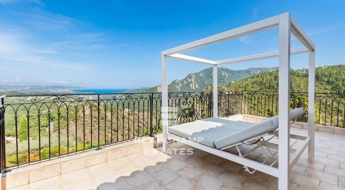 Villa in Les Termes, Mandelieu-la-Napoule, France 4 - 18652262