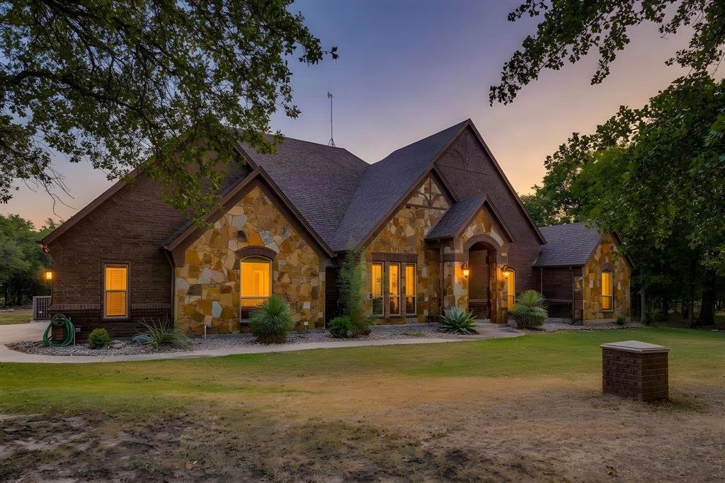 House in Weatherford, Texas, United States 3 - 18674196