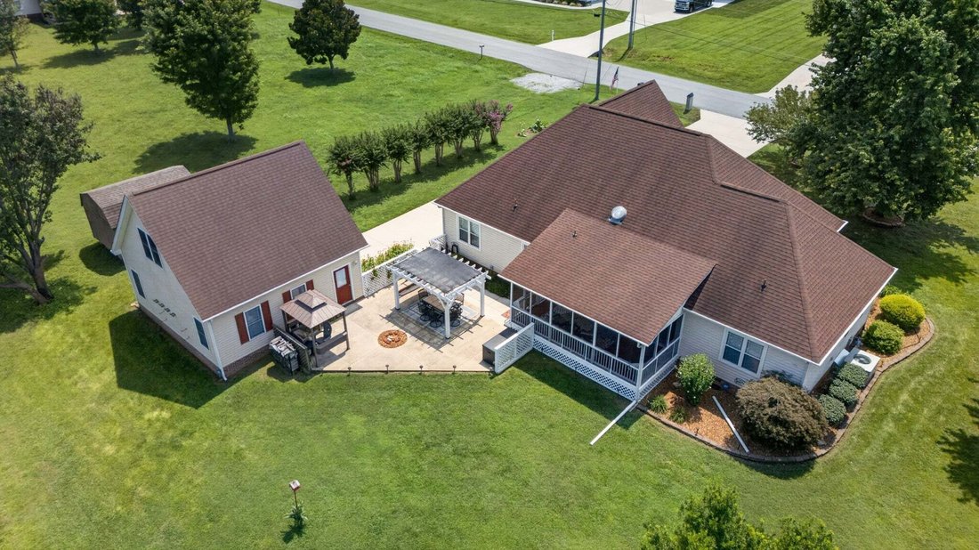 House in Estill Springs, Tennessee, United States 2 - 18674304