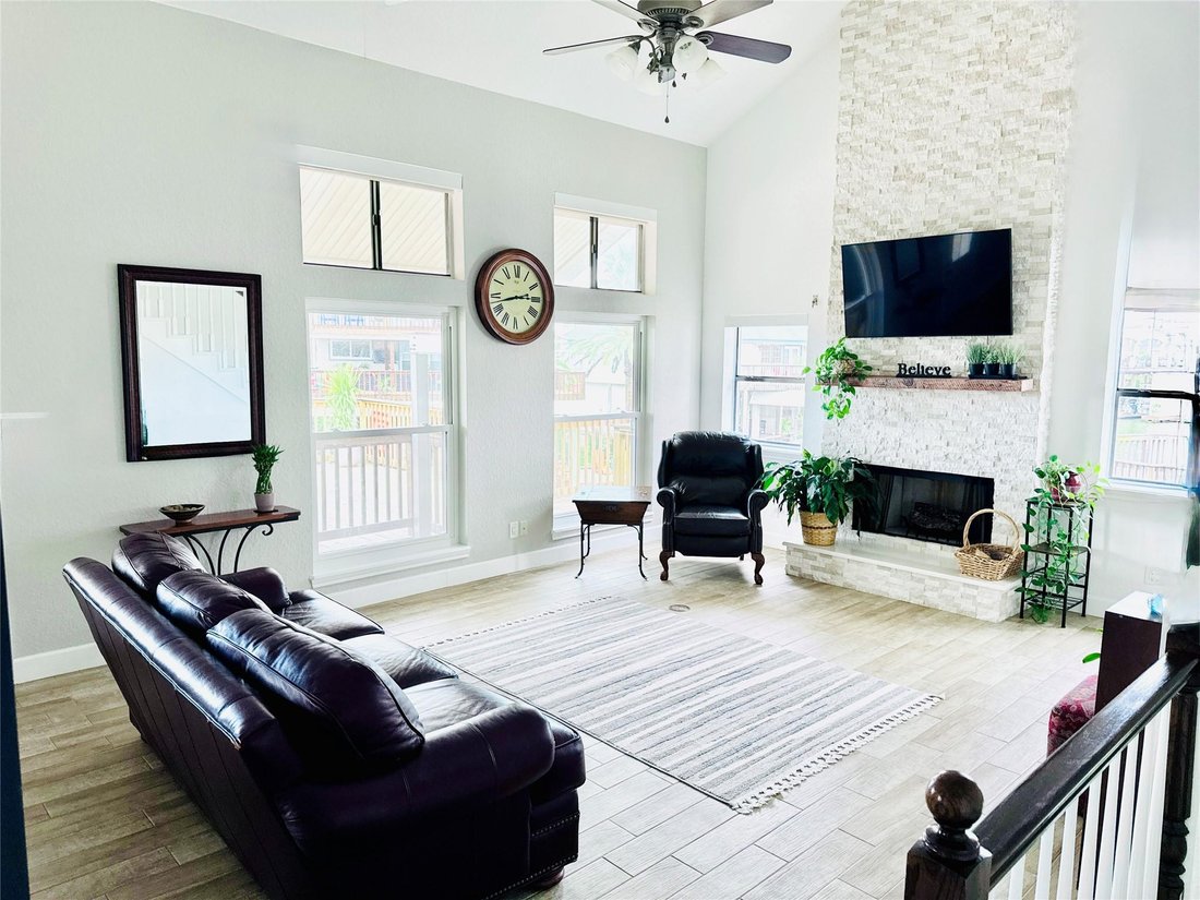 House in Galveston, Texas, United States 5 - 16781348
