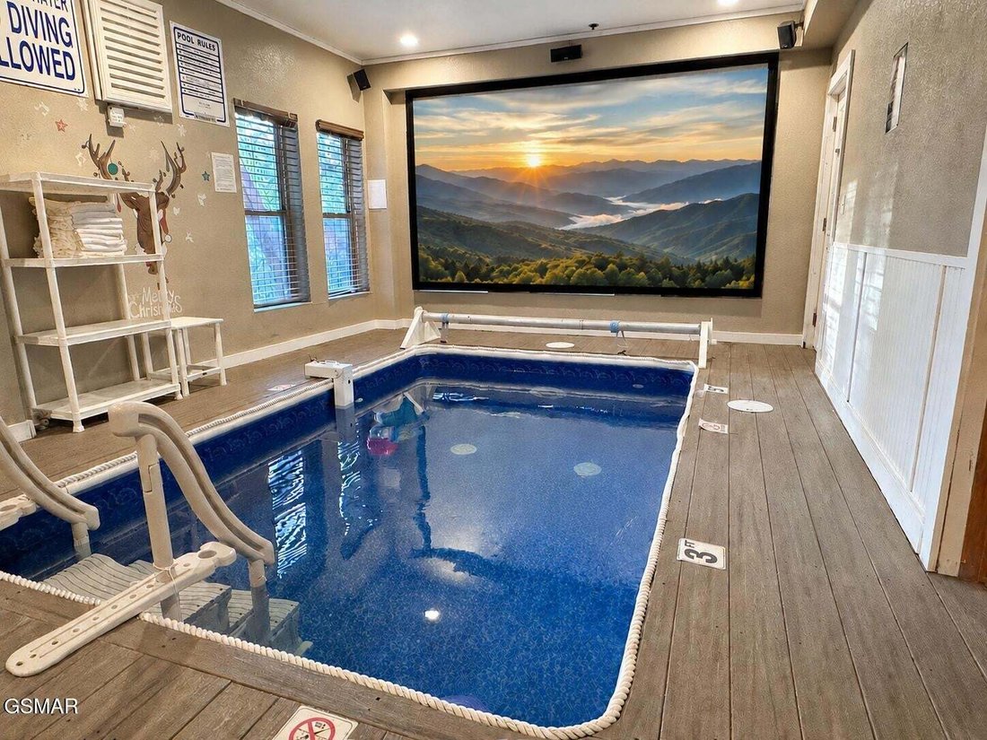 House in Pigeon Forge, Tennessee, United States 3 - 18674301