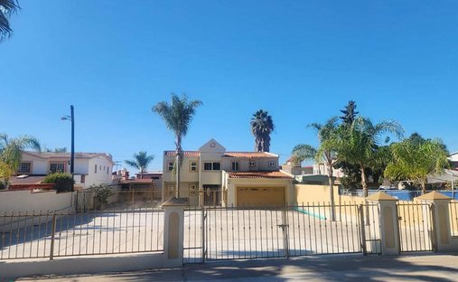 House in Ensenada, Baja California, Mexico 1