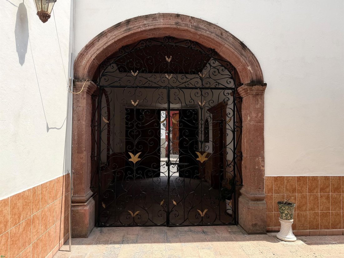 House in San Miguel de Allende, Guanajuato, Mexico 5 - 18026877