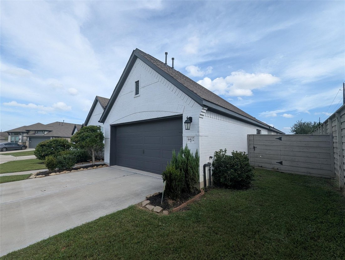 House in Manvel, Texas, United States 3 - 18674357
