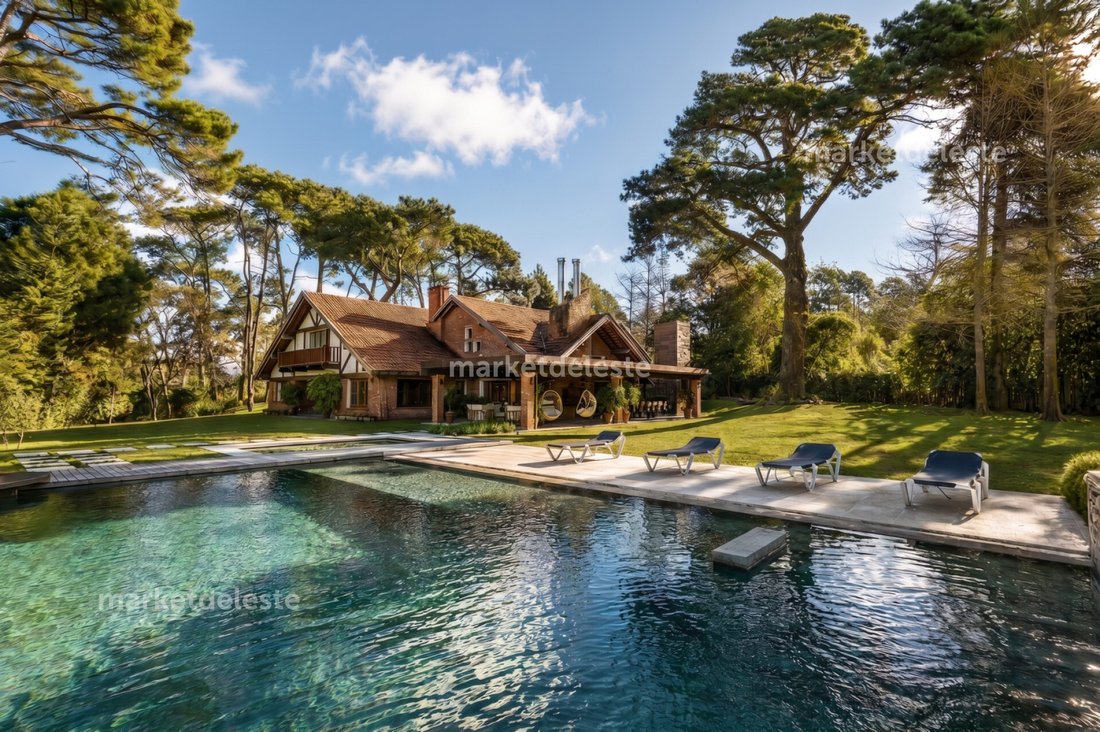 House in Punta del Este, Maldonado Department, Uruguay 1 - 18674317