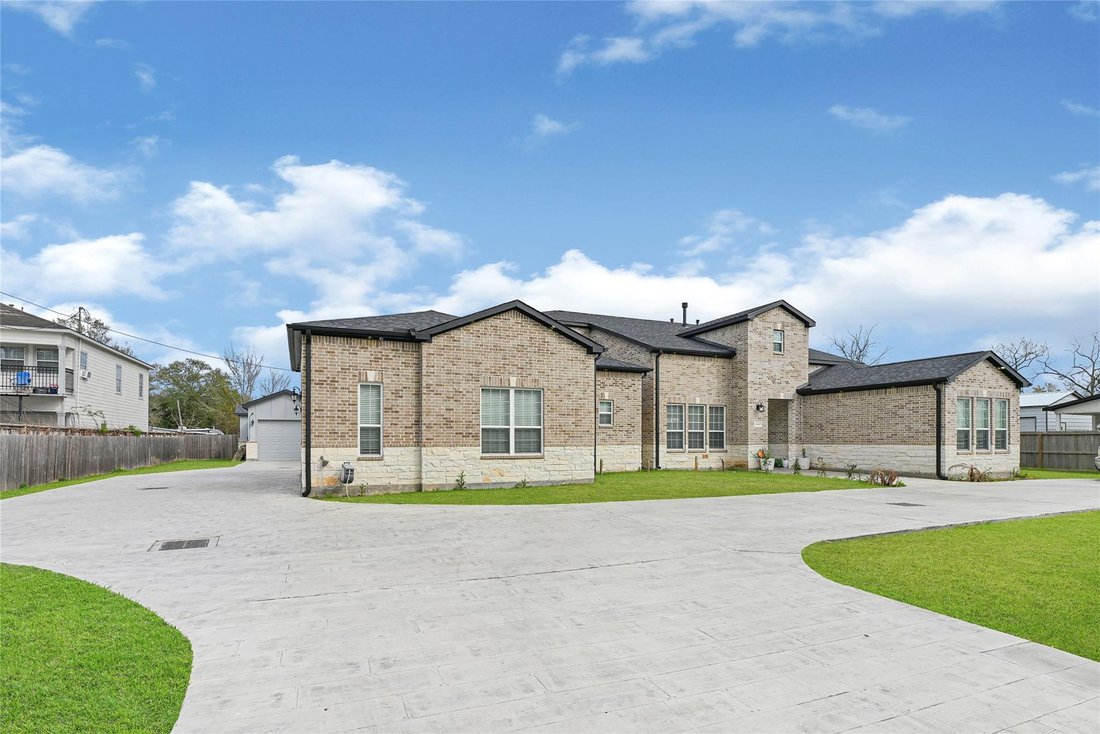 House in Houston, Texas, United States 4 - 18674359