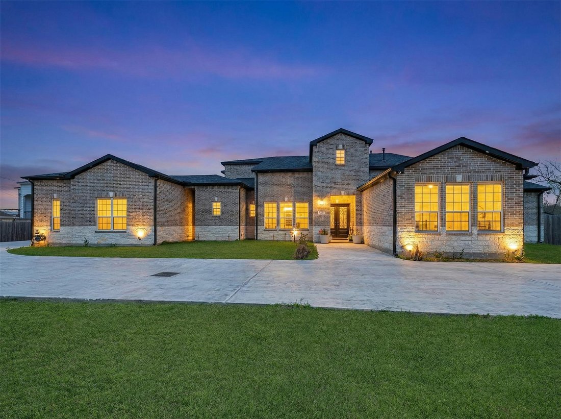 House in Houston, Texas, United States 2 - 18674359