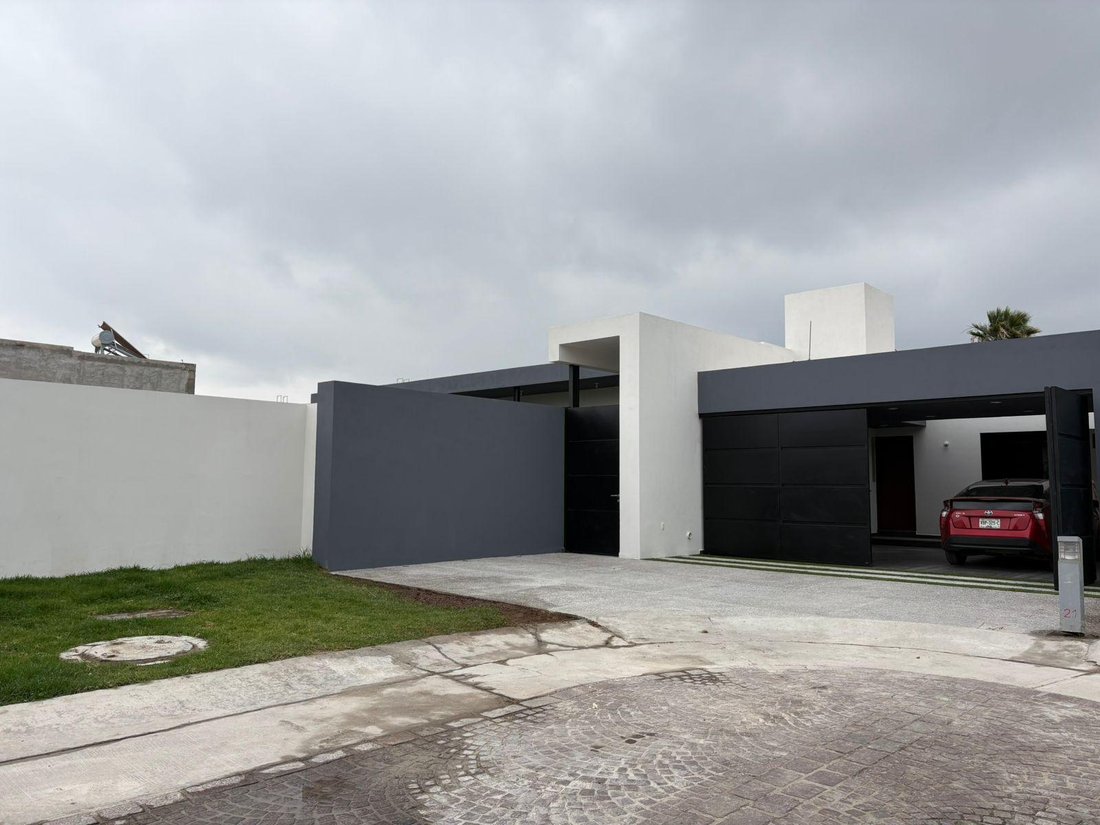 House in San Luis Potosí, San Luis Potosi, Mexico 2 - 18674781