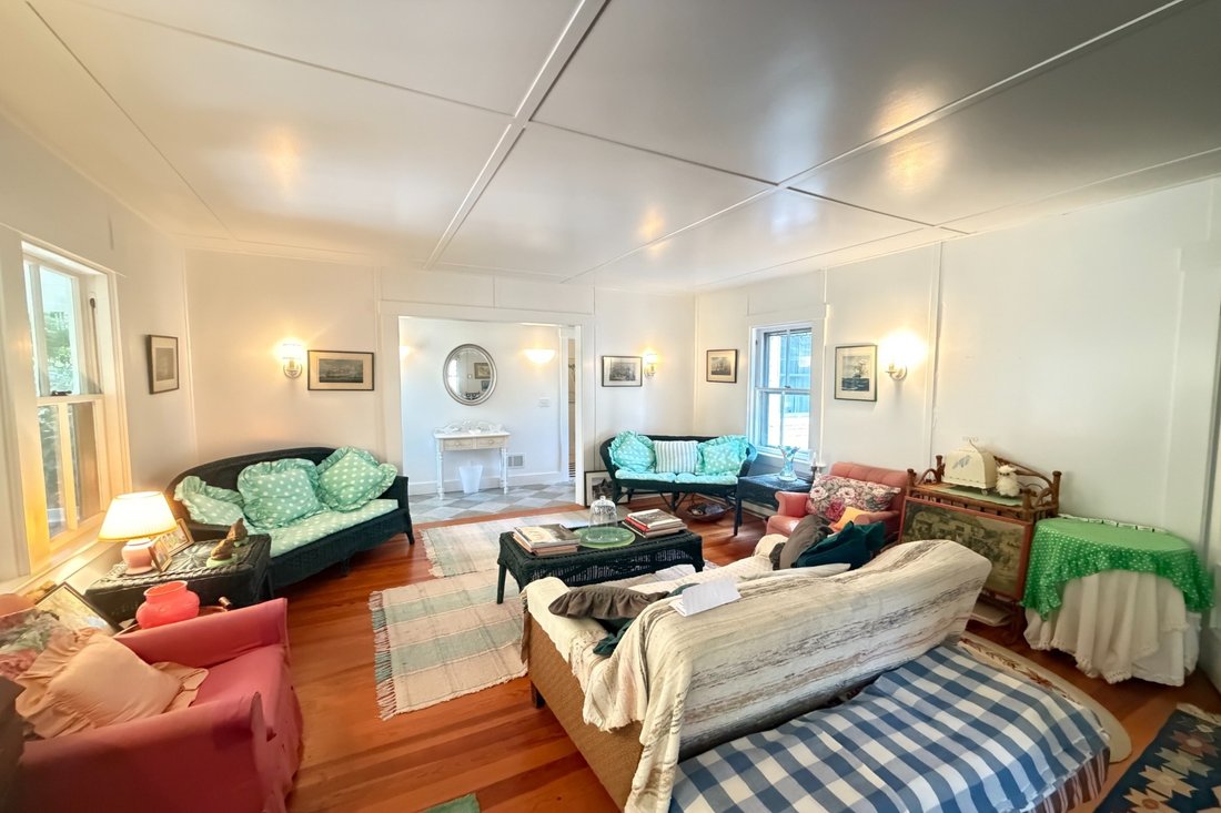 House in Oak Bluffs, Massachusetts, United States 4 - 18674508