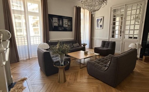 Apartamento en Centre Ville, Nantes, Francia 1