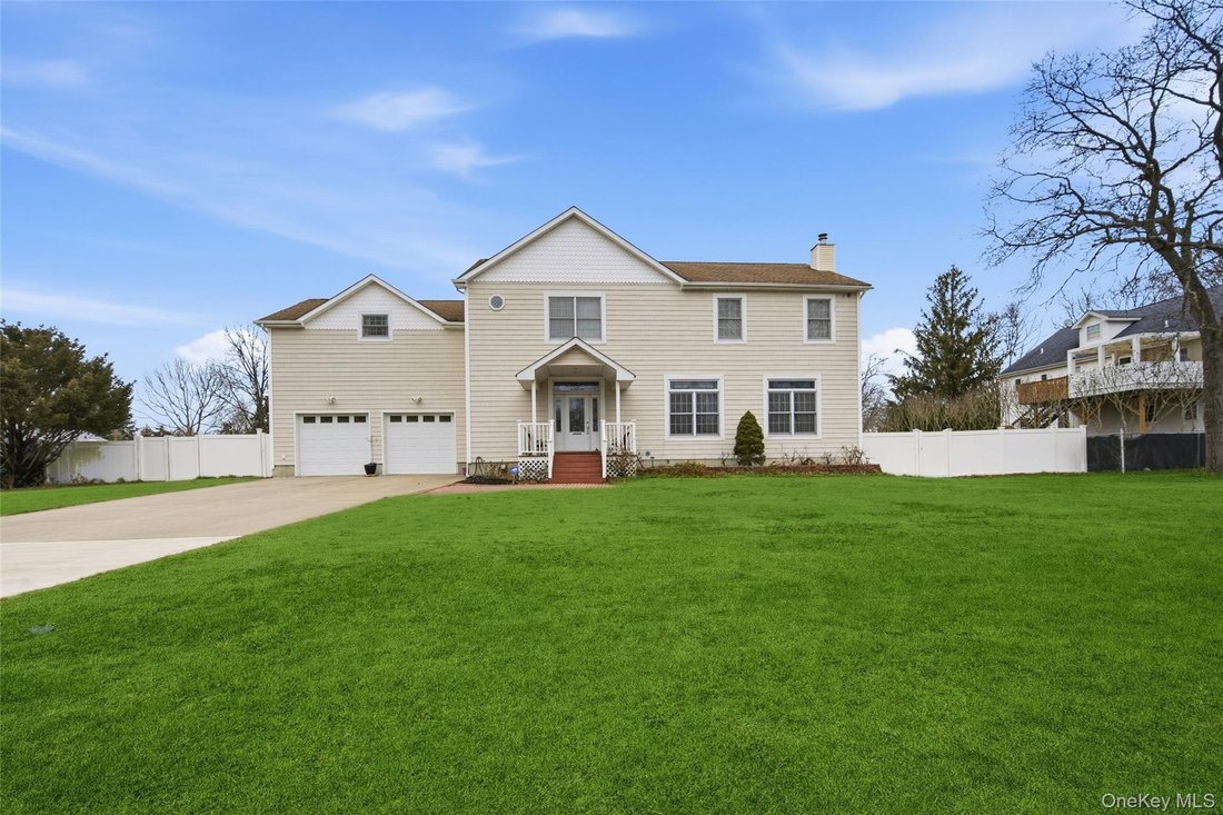 House in Lake Ronkonkoma, New York, United States 3 - 18677770
