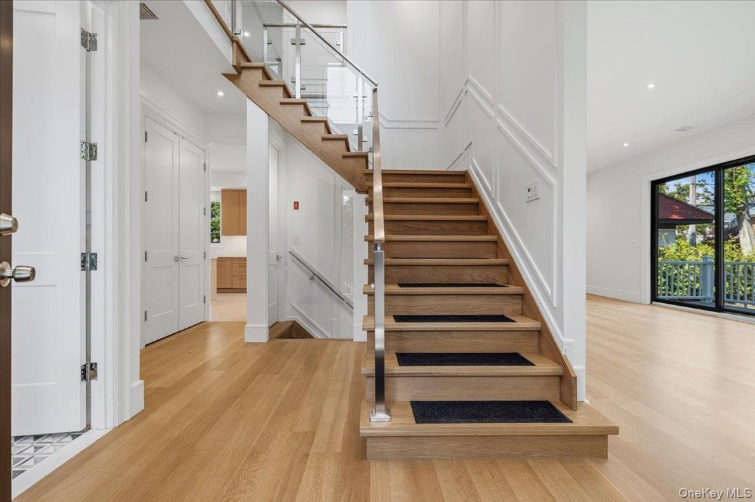 House in Lawrence, New York, United States 4 - 18677689