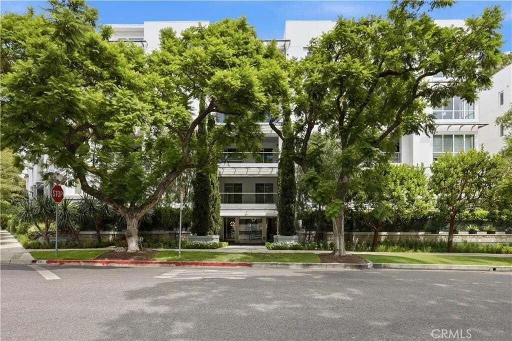 Condo in Beverly Hills, California, United States 5 - 18677052