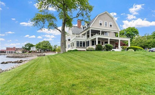 Condo in Bristol, Rhode Island, United States 1