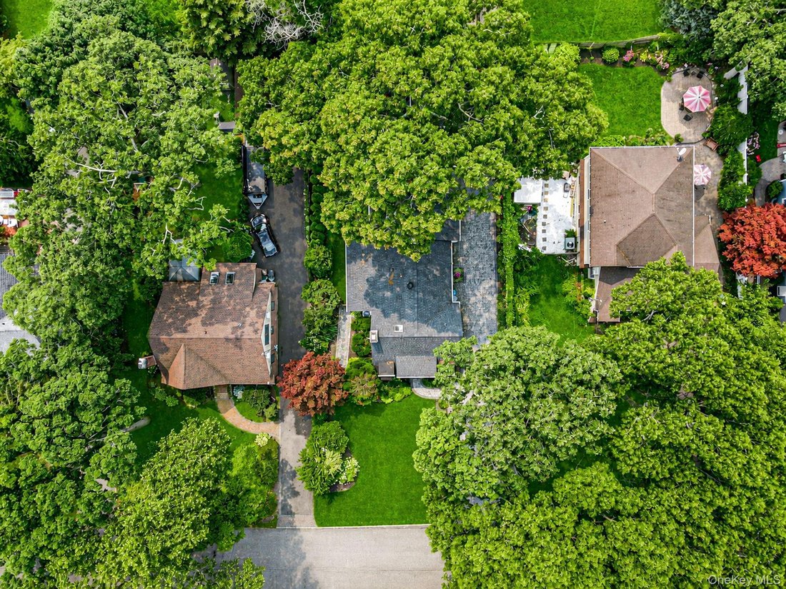 House in Brightwaters, New York, United States 3 - 18677415